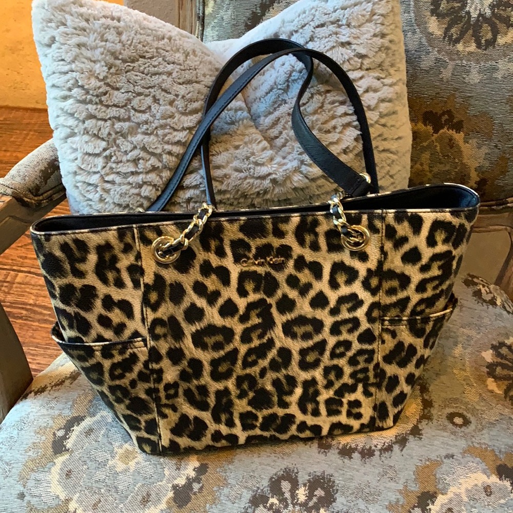 Stylish Calvin Klein Leopard Handbag/Tote